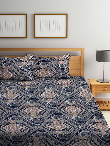 https://cdn.shopify.com/s/files/1/1857/6931/products/855a05b6-4e3b-41b7-a8f2-cd5e837e4f2c1682713515387Bedsheets2.jpg?v=1703311724